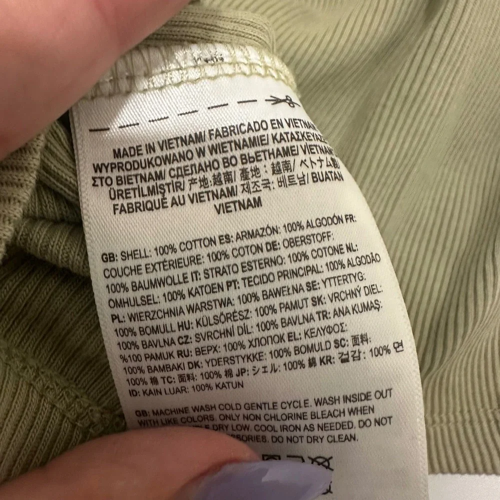 Vans | Women's Ribbed Sage Green Knit Sage Green Scoop Neck Crop Tank Top, S